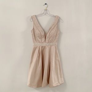 SHERRI HILL FORMAL MINI DRESS SIZE 2